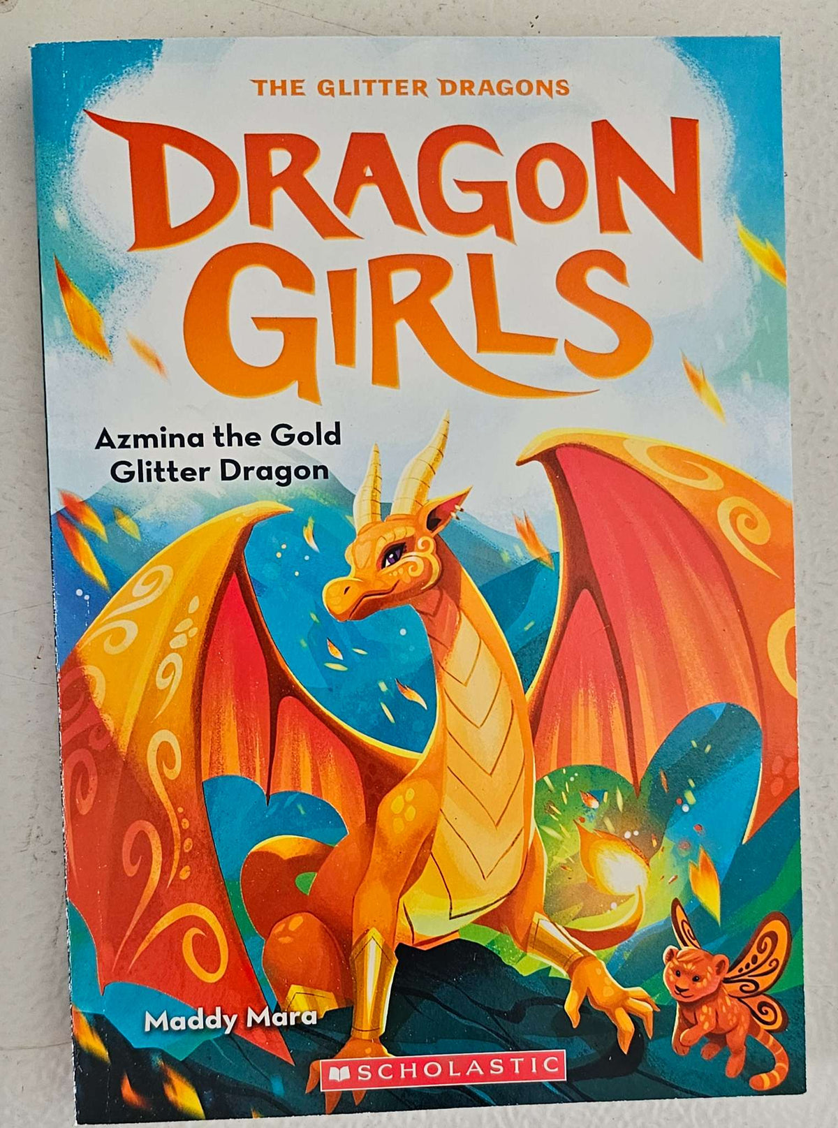 Dragon Girls #1 : Azmina the Gold Glitter Dragon (7-9yrs)