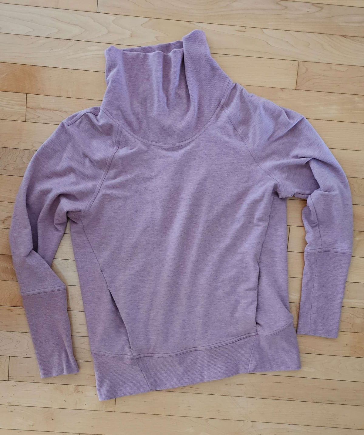 Heathered Pink Lululemon Pullover size 8, Kids 20