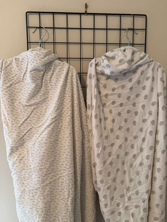 Set of two fleece crib sheets