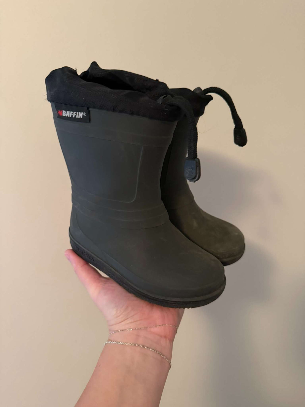 Baffin winter rubber boots, kids size 9 (No liner), Shoes 9 (Toddler:2-4yr)