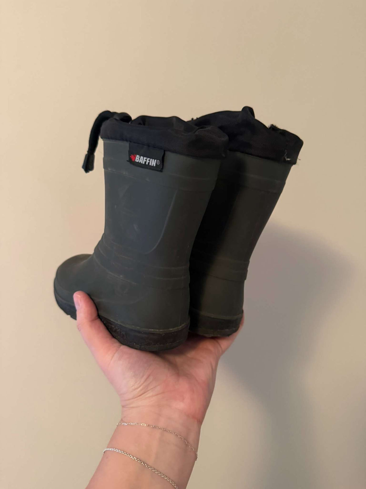 Baffin winter rubber boots, kids size 9 (No liner), Shoes 9 (Toddler:2-4yr)