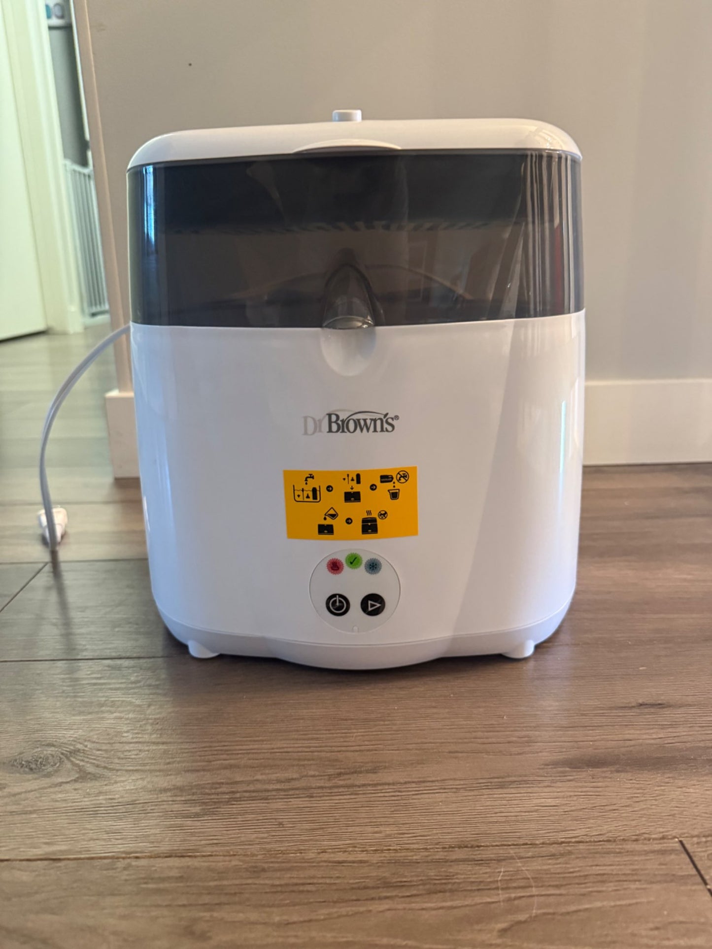 Dr Brown’s Deluxe Bottle Sterilizer; Retail $80