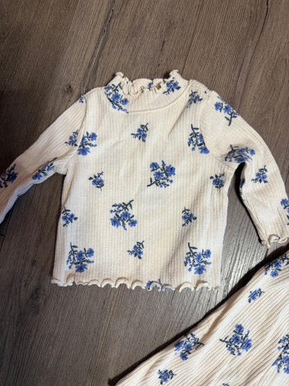 Old Navy Floral Outfit Set (long sleeve top & pants) 0-3m, Kids 3 Month (0-3M)