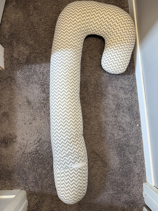 J-shaped pregnancy pillow