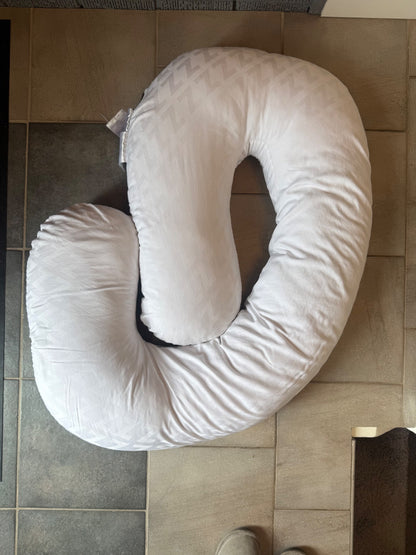 Malouf Spooner Pregnancy Body Pillow (Retail $120)