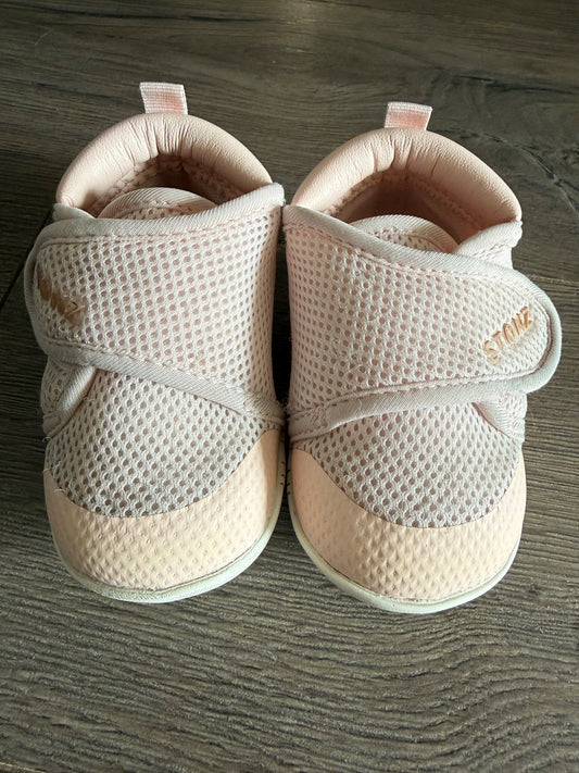 Stonz Cruisers pink size 5, Shoes 5 (Walkers:12-24 mth)