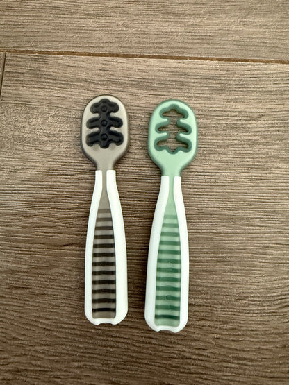 NumNum GOOtensils Green/Black (retail $20)