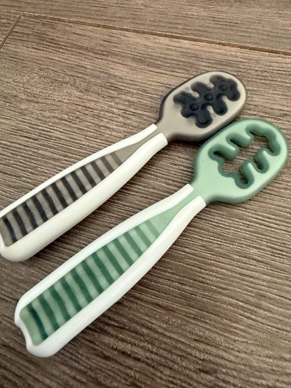 NumNum GOOtensils Green/Black (retail $20)