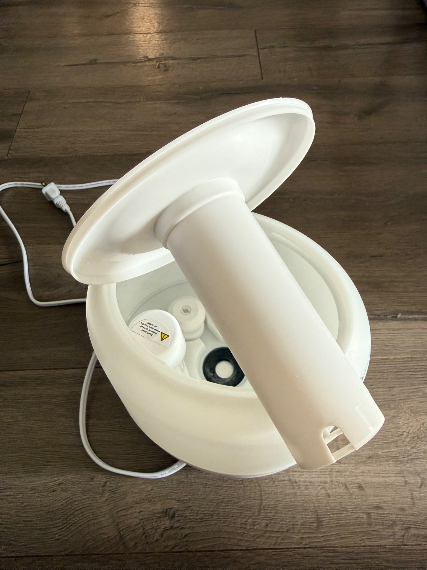 Clarston 2L Cool Mist Humidifier