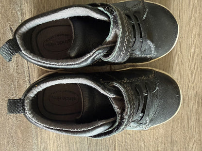 Stride Rite Leather Running Shoes size 6, Shoes 6 (Walkers:12-24 mth)
