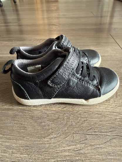 Stride Rite Leather Running Shoes size 6, Shoes 6 (Walkers:12-24 mth)