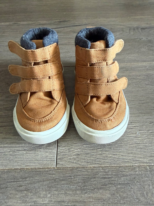 Old Navy High Tops sz 5, Shoes 5 (Walkers:12-24 mth)