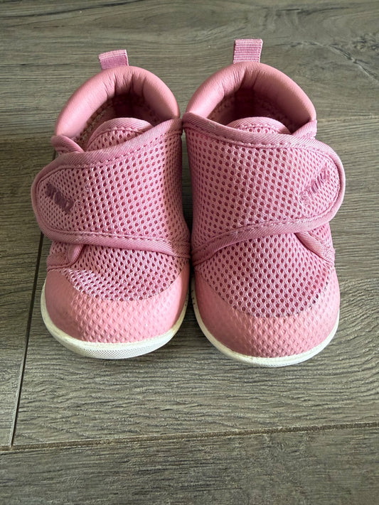 Stonz Cruisers Dark Pink sz5, Shoes 5 (Walkers:12-24 mth)