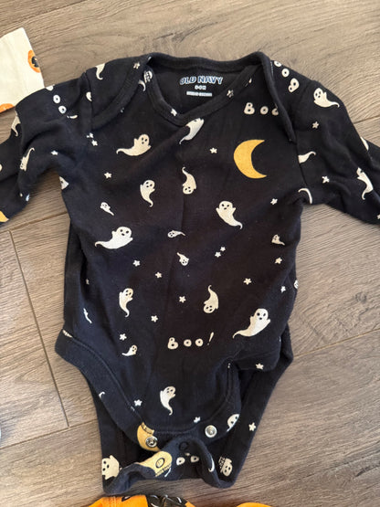 Bundle of Long sleeve Halloween Onesies 3-6m, Kids 6 Month (3-6M)