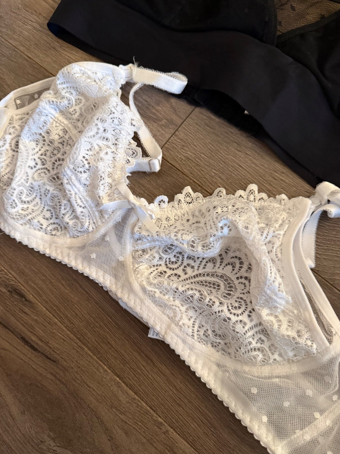 Unbranded thin unpadded lace nursing bras, Maternity XL (16-18)