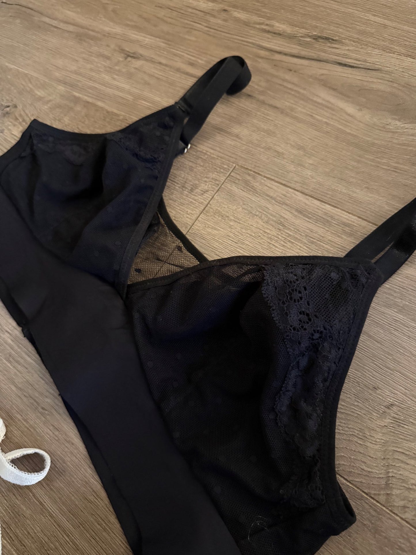 Unbranded thin unpadded lace nursing bras, Maternity XL (16-18)