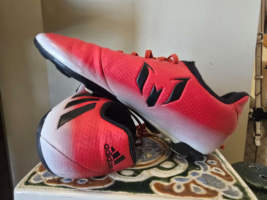 Kids' size 2 soccer cleats - Adidas, Shoes 2 (Kids:4-8yr)