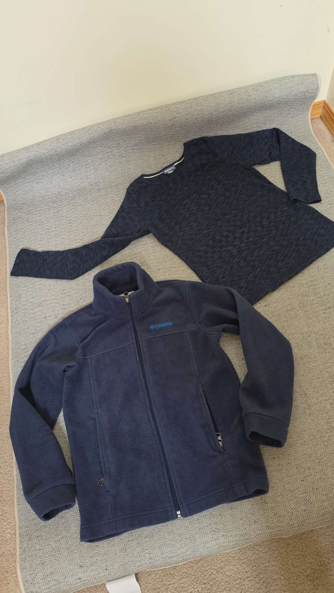 Warm Tops. Unisex. Size 8, Kids 8