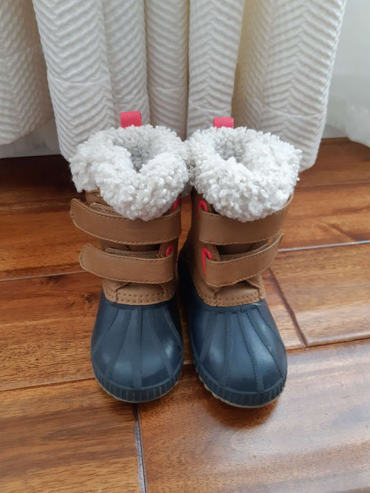 Gap Childrens' Size 7/8 Winter Boots, Shoes 7 (Walkers:12-24 mth)