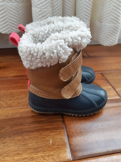 Gap Childrens' Size 7/8 Winter Boots, Shoes 7 (Walkers:12-24 mth)