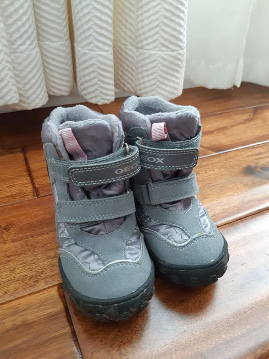 Toddler Girls' Size 6.5 Geox Winter Boots, Shoes 6.5 (Walkers:12-24 mth)