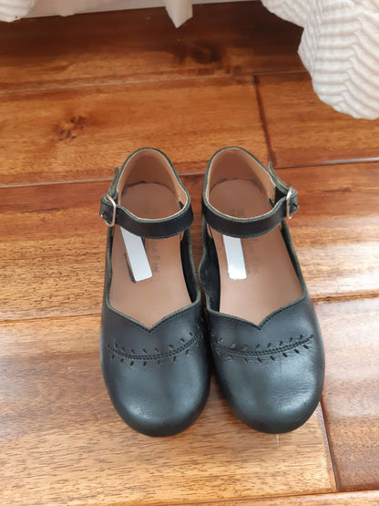Adelisa & Co Black Leather Mary Janes, Shoes 10.5 (Toddler:2-4yr)