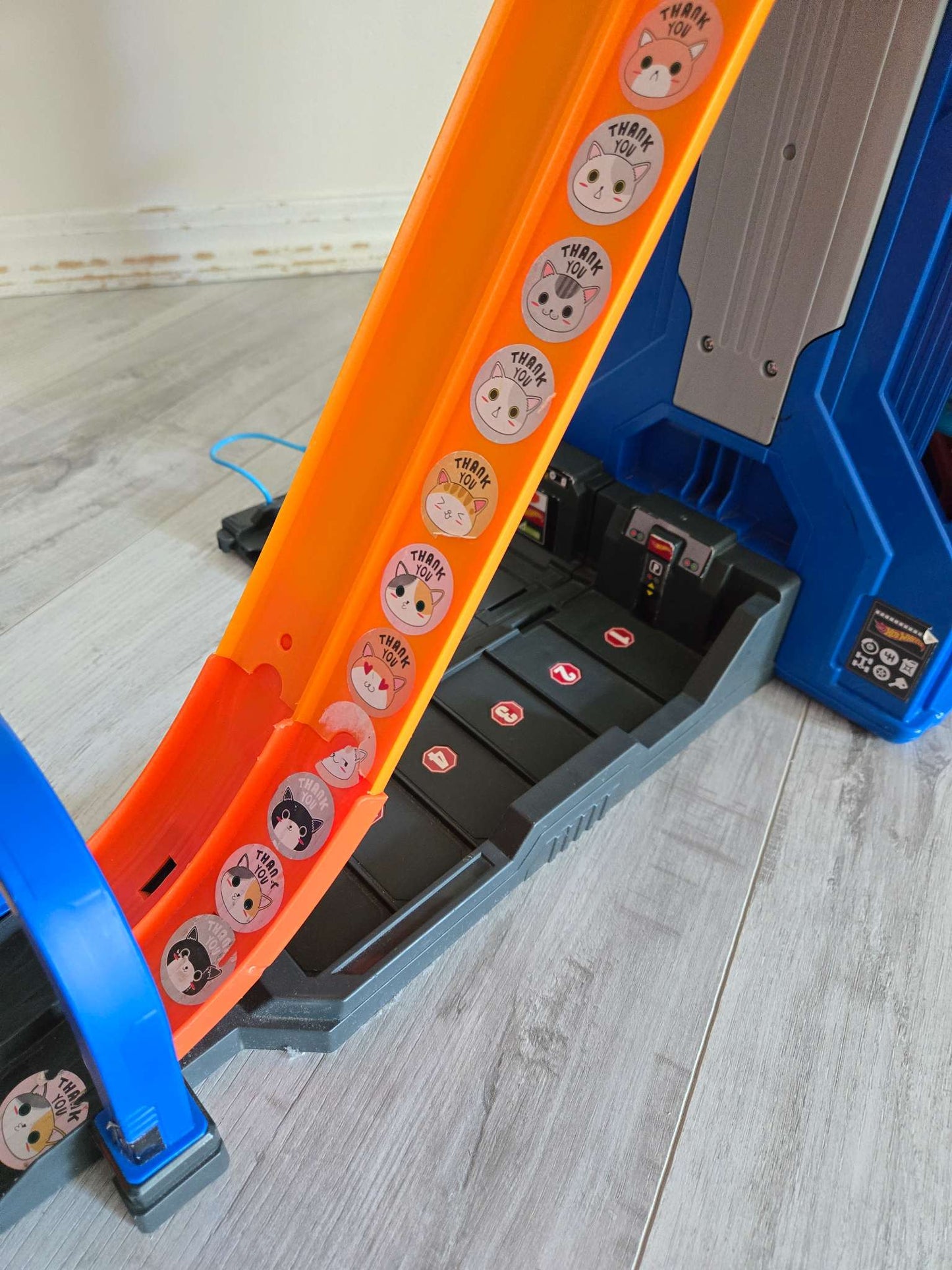 Hot Wheels MEGA Garage **Garage only, no Hot Wheels cars included**