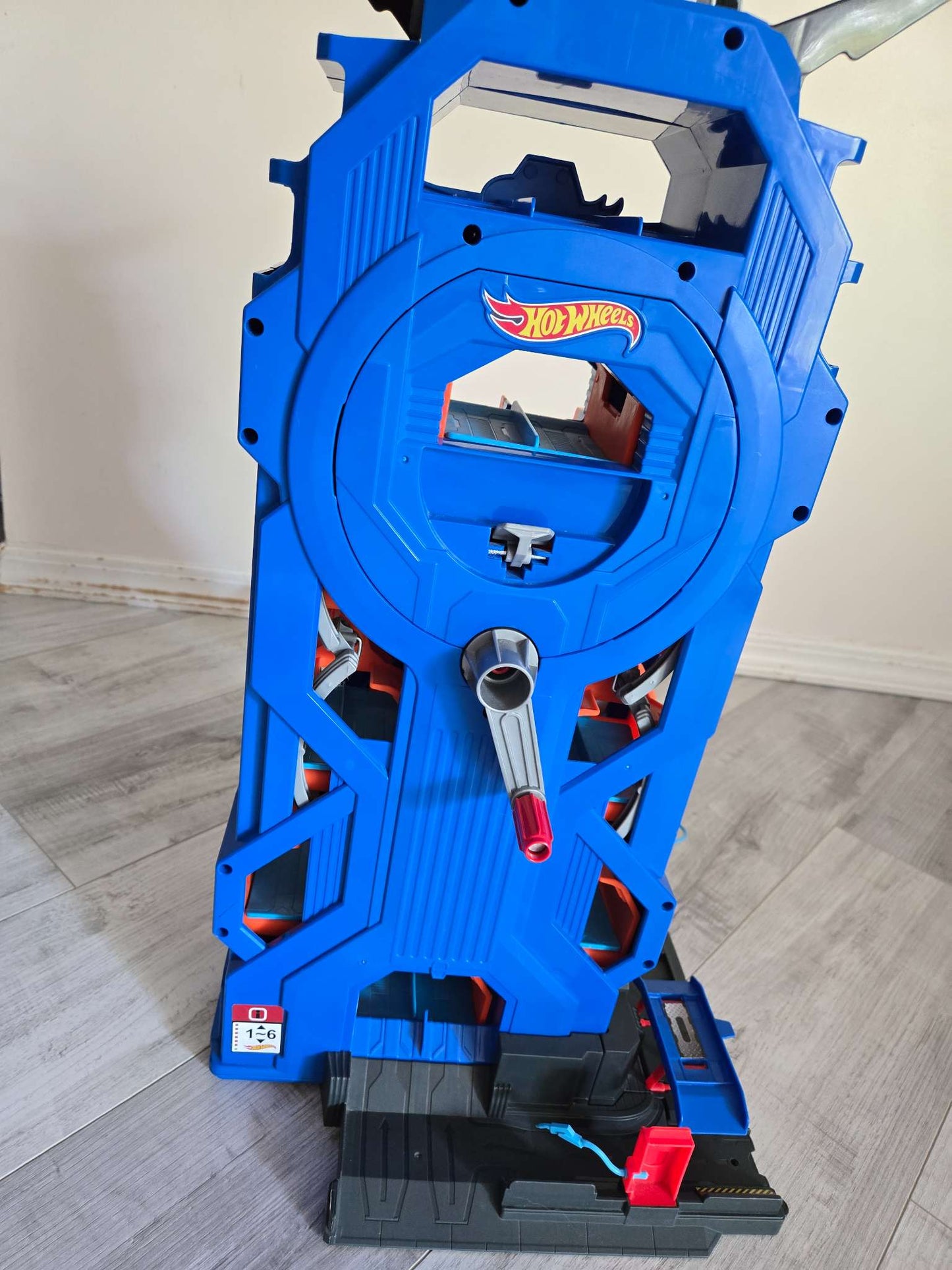 Hot Wheels MEGA Garage **Garage only, no Hot Wheels cars included**