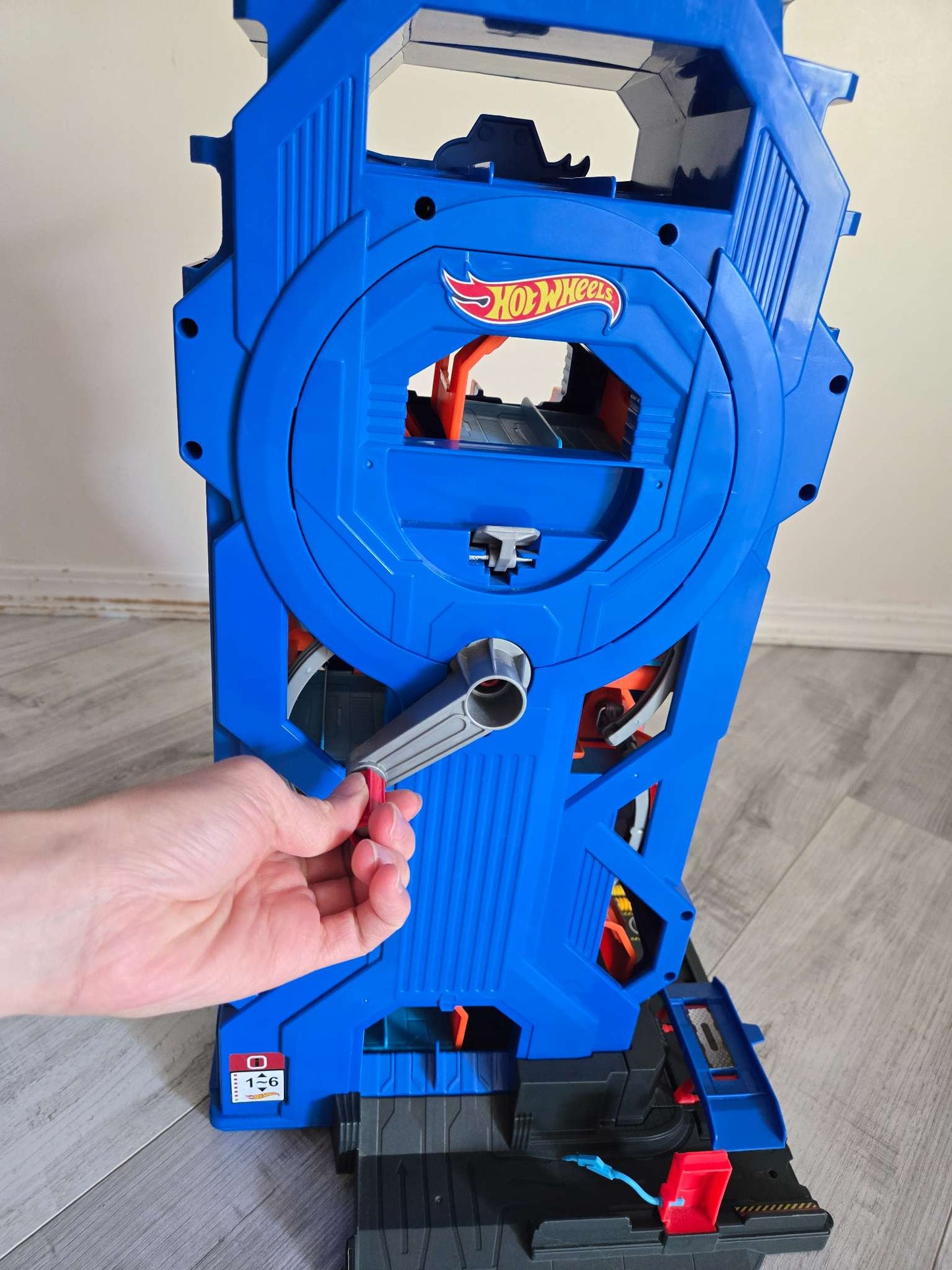 Hot Wheels MEGA Garage **Garage only, no Hot Wheels cars included**