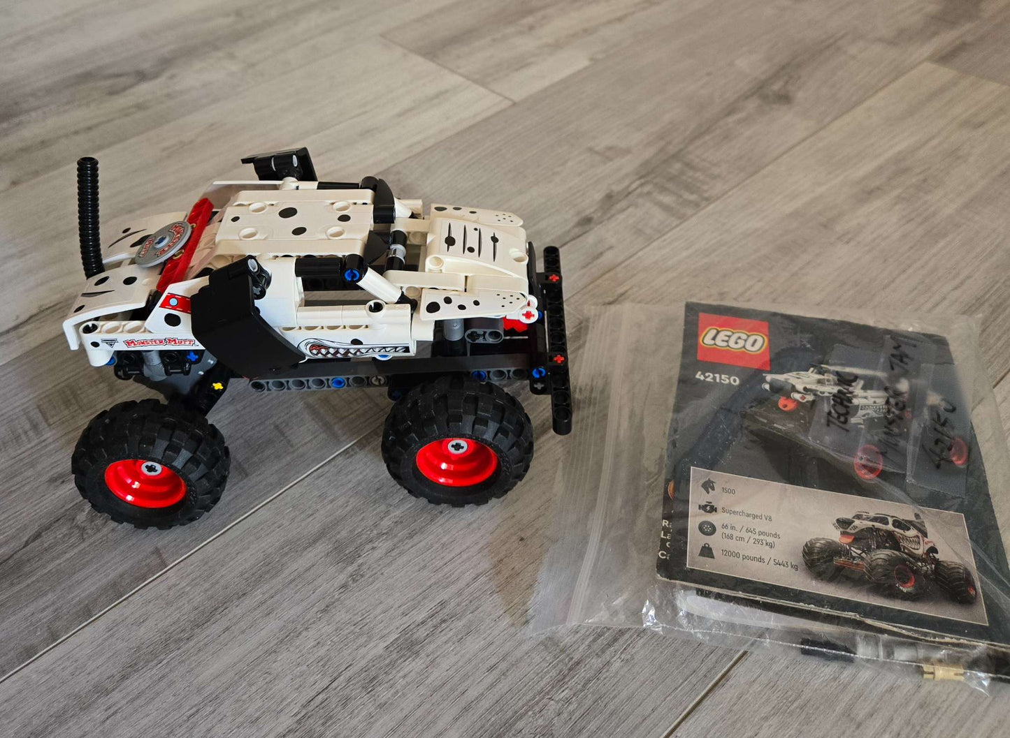 Lego Technic Monster Jam™ Monster Mutt™ Dalmatian, 42150