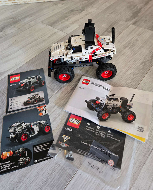 Lego Technic Monster Jam™ Monster Mutt™ Dalmatian, 42150