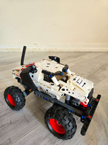 Lego Technic Monster Jam™ Monster Mutt™ Dalmatian, 42150