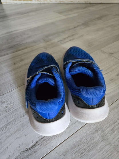 Under Armour Runners, Toddler Size 12, Shoes 12 (Toddler:2-4yr)