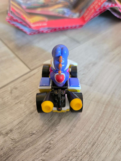 Hot Wheels Mario Kart Bowser’s Castle Chaos Modular Track with Side by Side Racing Lap Flags