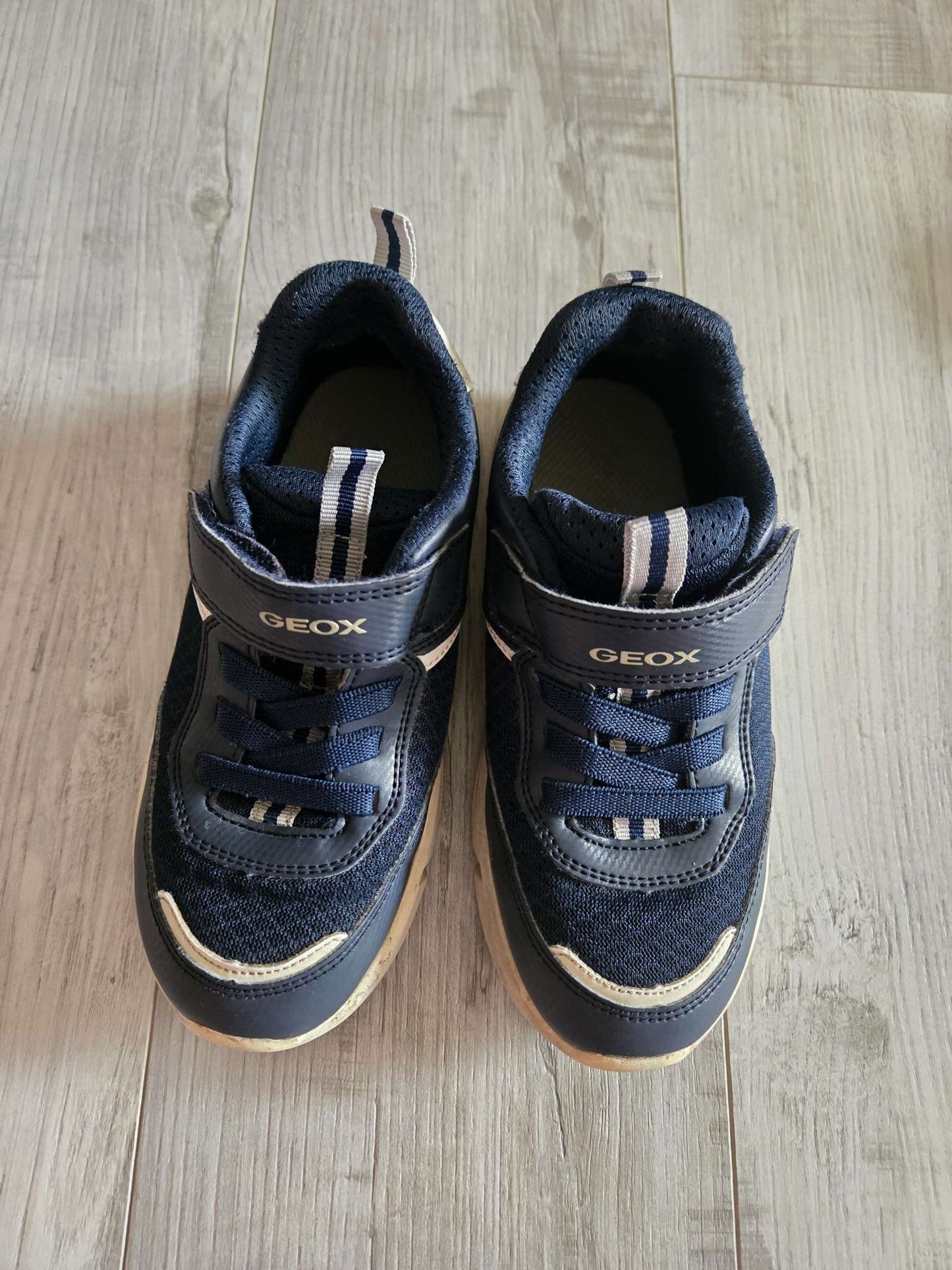 GEOX sneakers - J Aril B. A, Size 13, Shoes 13 (Kids:4-8yr)