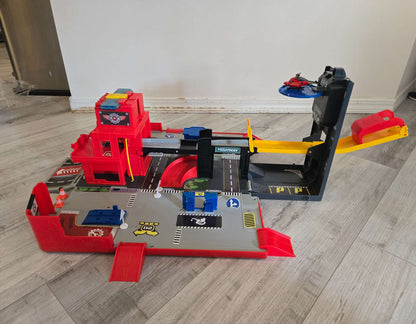 Dickie Toys Fire Truck Folding Playset