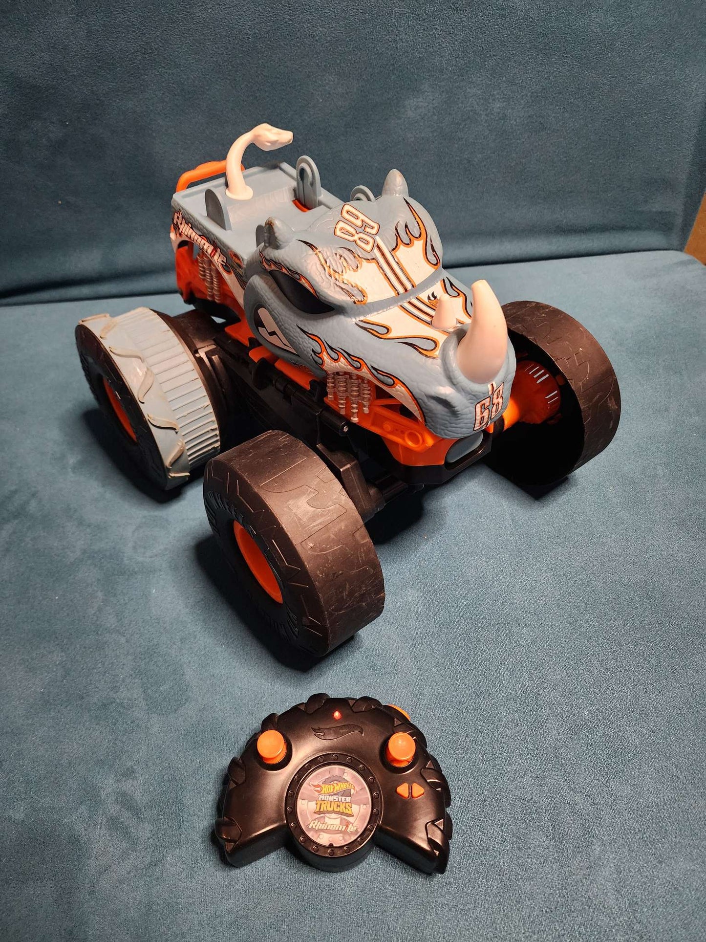 Hot Wheels Monster Trucks HW Transforming Rhinomite RC Toy MSRP $119