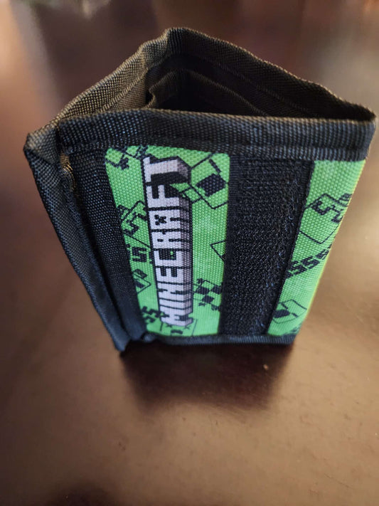 Child's Minecraft wallet NWOT