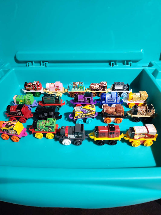 Thomas the Train mini Trains pack of 20 #7