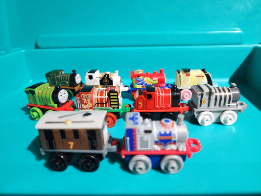 Thomas the Train mini Trains pack of 10 #11