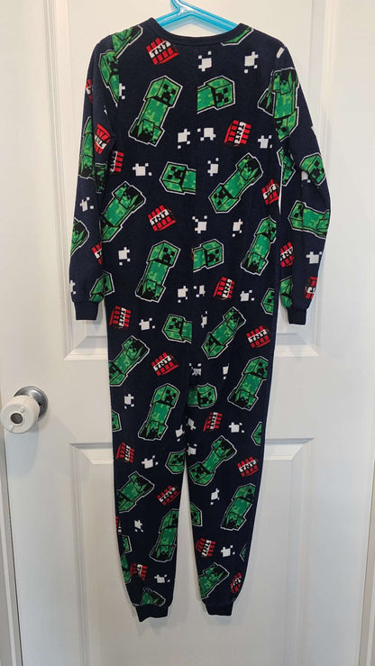 Minecraft onsie and Pyjama set Size 6-8, Kids 6/6X