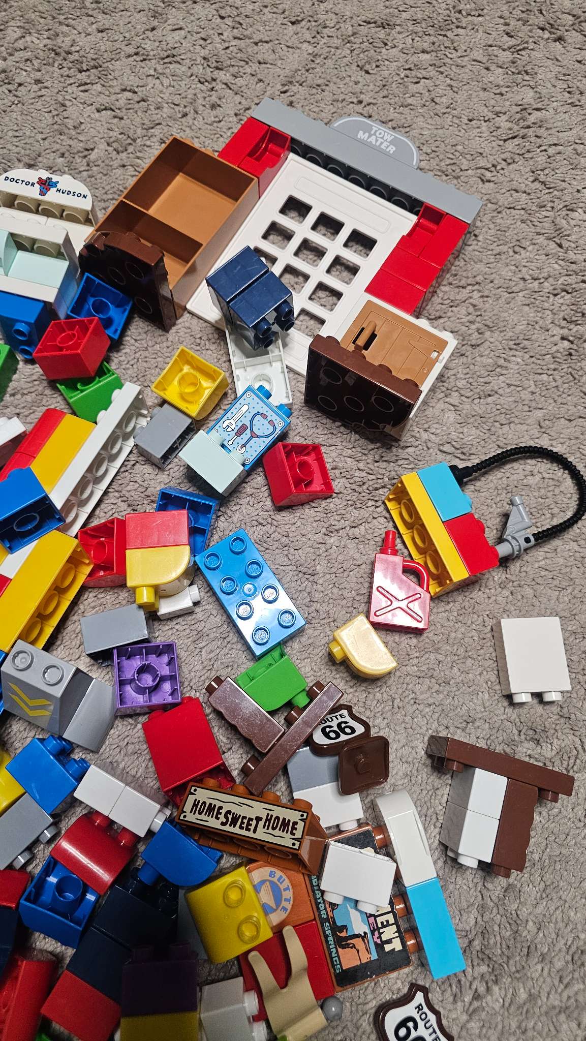Mix of Mega Blocks & Lego