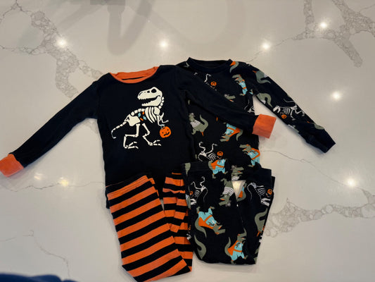 2 pairs Halloween pajamas, Kids 2T