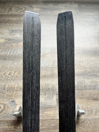 OLDER MODEL Thule Chariot Cross-Country Ski Kit
