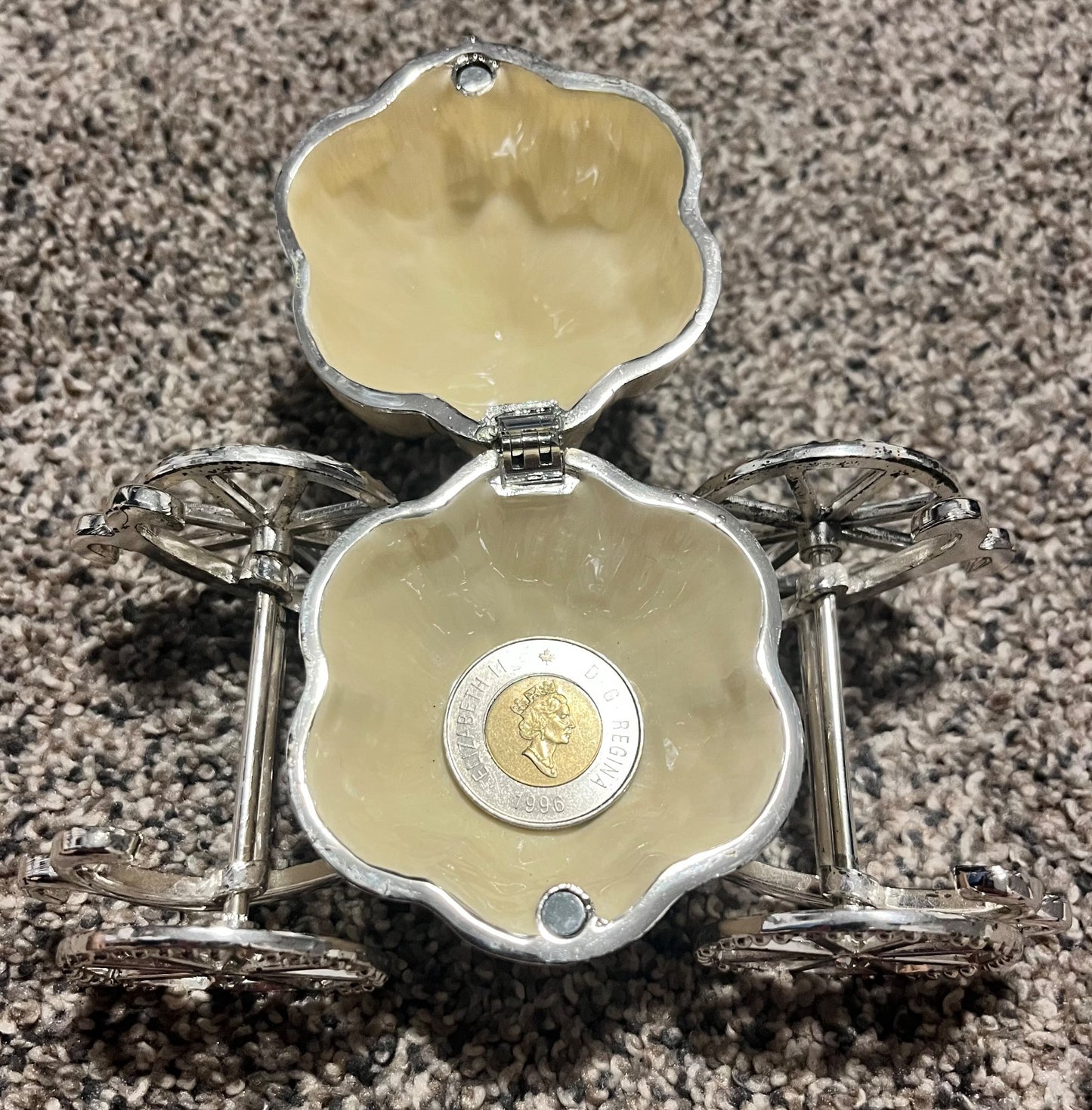 Small Cream Pumpkin Carriage Jewelry Box