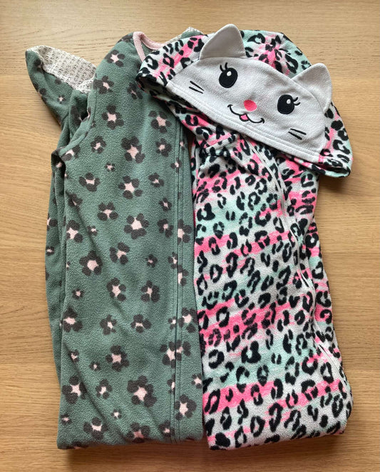 Bundle Two Fleece Onesie Pajamas, Size 6, Kids 6/6X (extra small)