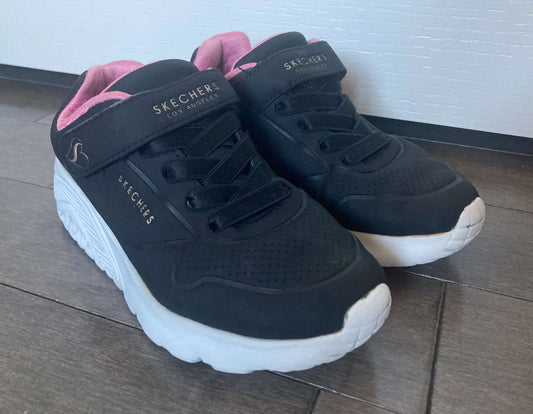 Black Sketchers, Size 12, Shoes 12 (Toddler:2-4yr)