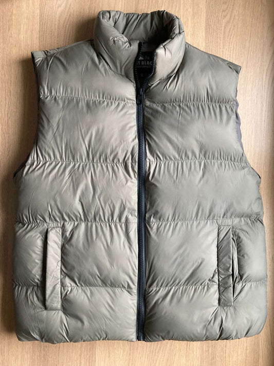 NEW Puffy Vest, Size 14+, Kids 16 to 20 (extra large)