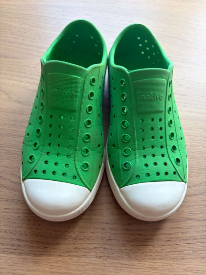 Green Apple Native Shoes Size 12, $60, Shoes 12 (Toddler:2-4yr)