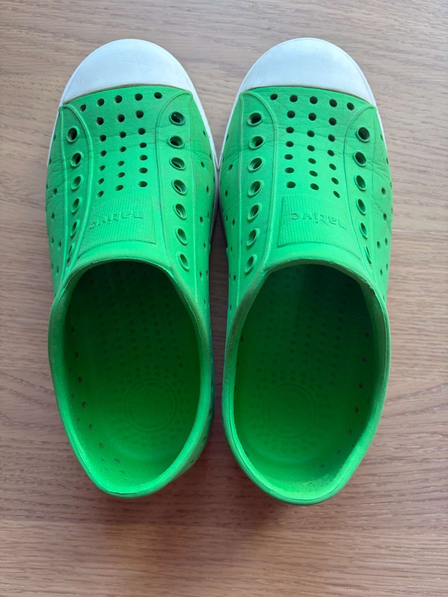 Green Apple Native Shoes Size 12, $60, Shoes 12 (Toddler:2-4yr)